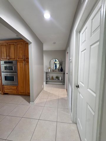 14581 Stirrup Lane, Wellington, FL 33414