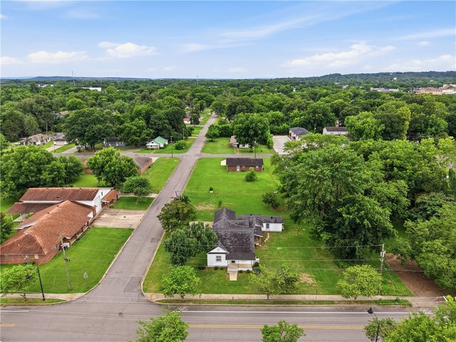 412 E H Street, Russellville, AR 72801