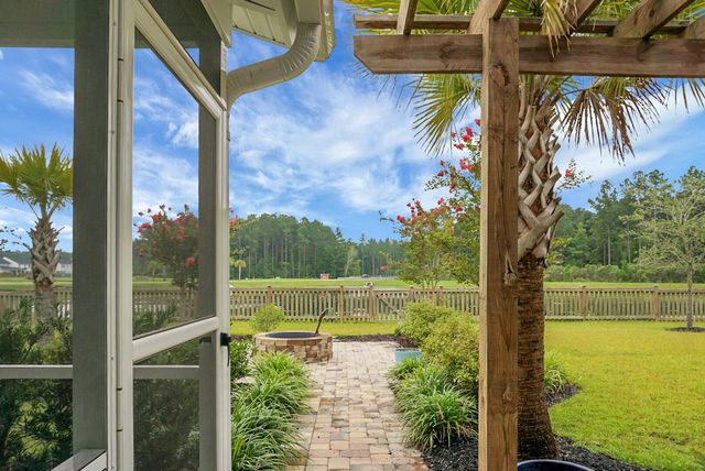 199 Country Gate Lane, Summerville, SC 29485