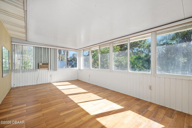 84 Raemoor Drive, Palm Coast, FL 32164