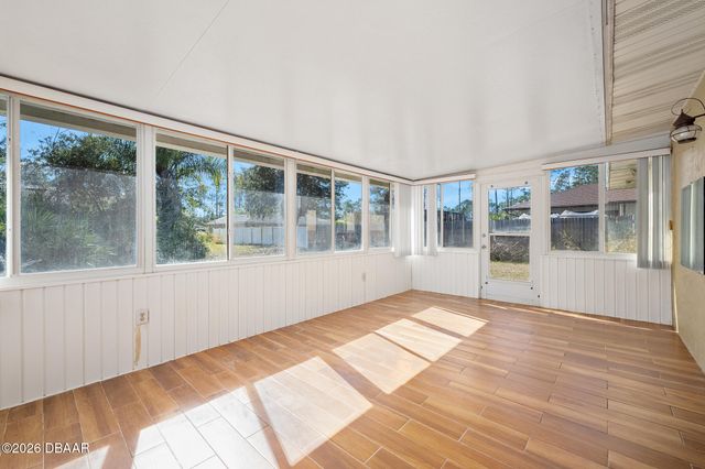 84 Raemoor Drive, Palm Coast, FL 32164