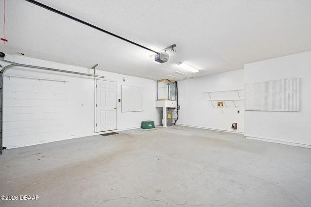 84 Raemoor Drive, Palm Coast, FL 32164