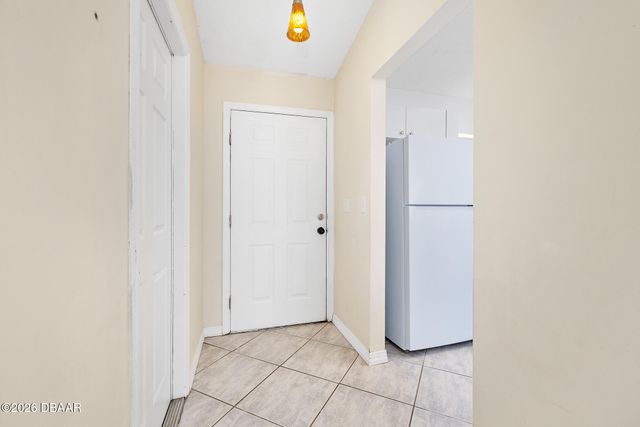 84 Raemoor Drive, Palm Coast, FL 32164