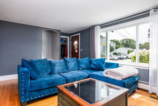 76 Burbank Street, Cranston, RI 02910