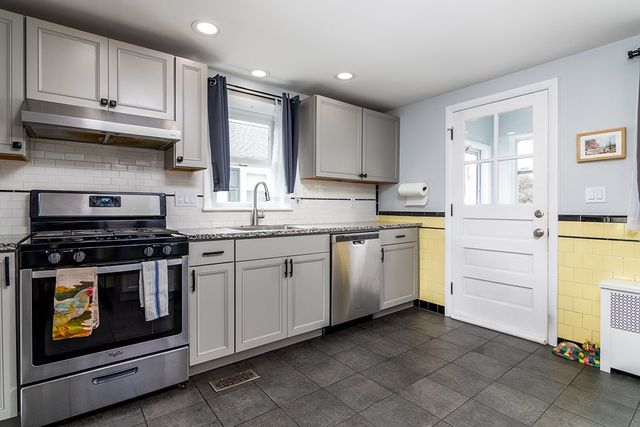 76 Burbank Street, Cranston, RI 02910