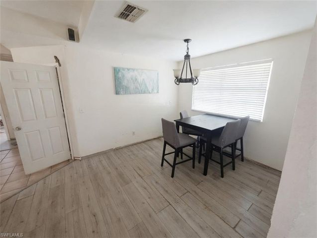 518 Jacaranda PKWY E, Cape Coral, FL 33909