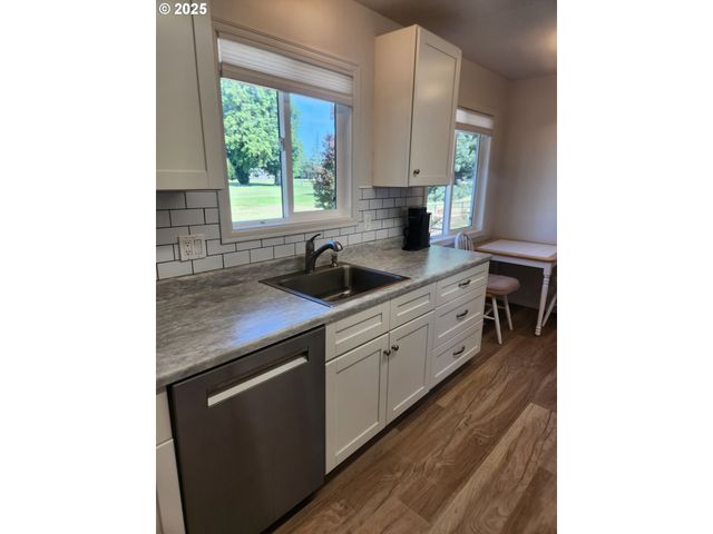 1255 PRINCETON Rd, Woodburn, OR 97071