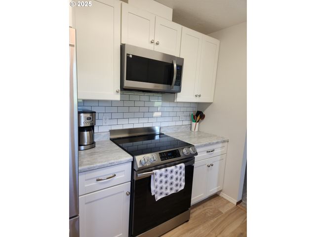 1255 PRINCETON Rd, Woodburn, OR 97071