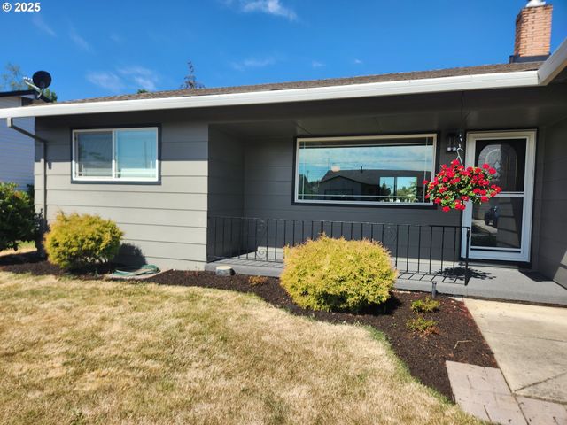 1255 PRINCETON Rd, Woodburn, OR 97071