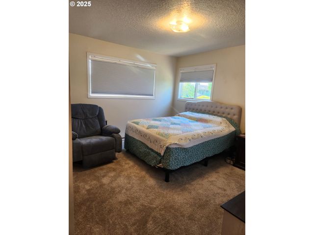 1255 PRINCETON Rd, Woodburn, OR 97071