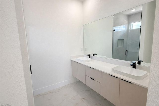 9005 Penny CIR, Labelle, FL 33935