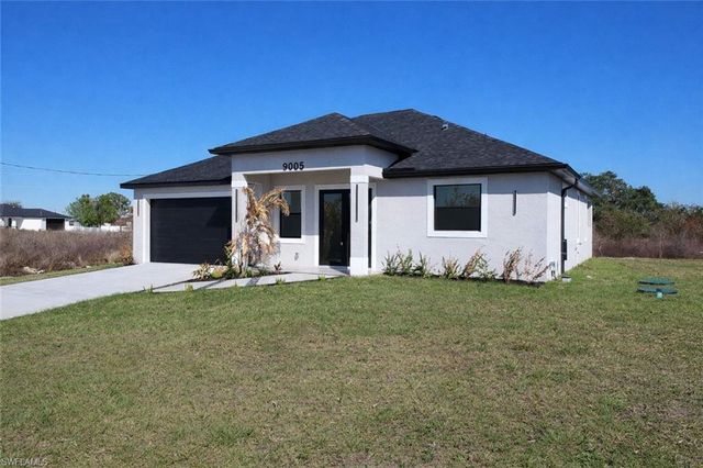 9005 Penny CIR, Labelle, FL 33935