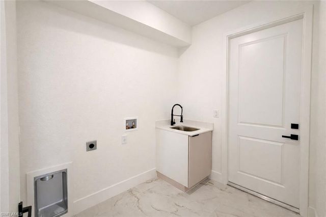 9005 Penny CIR, Labelle, FL 33935