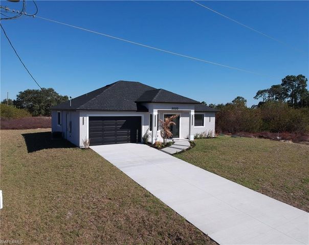 9005 Penny CIR, Labelle, FL 33935