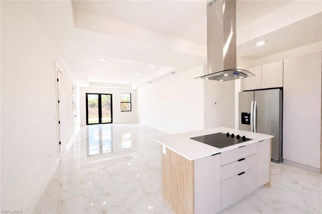 9005 Penny CIR, Labelle, FL 33935