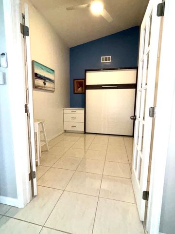 9671 Harbour Lake Circle, Boynton Beach, FL 33437