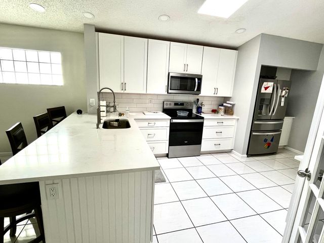 9671 Harbour Lake Circle, Boynton Beach, FL 33437