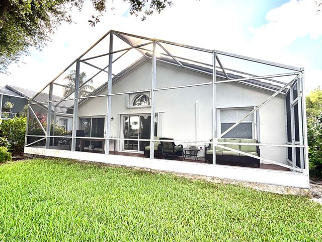 9671 Harbour Lake Circle, Boynton Beach, FL 33437