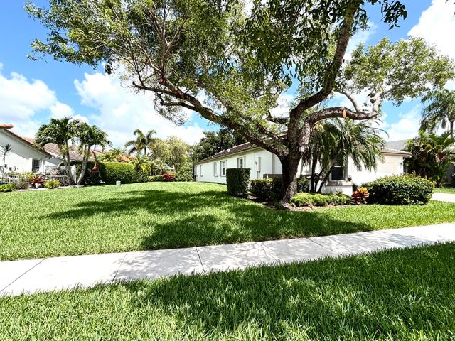 9671 Harbour Lake Circle, Boynton Beach, FL 33437
