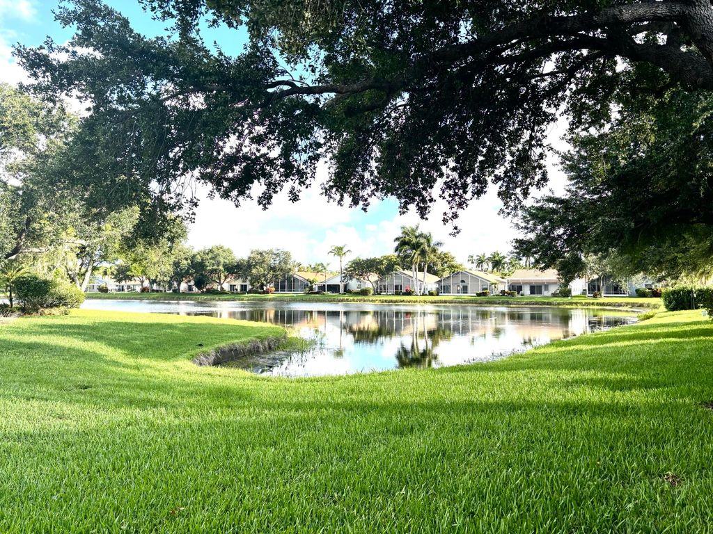 9671 Harbour Lake Circle, Boynton Beach, FL 33437