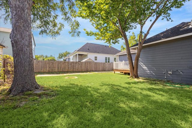 2108 Freeman Street, Houston, TX 77009