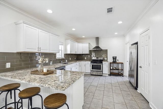 2108 Freeman Street, Houston, TX 77009