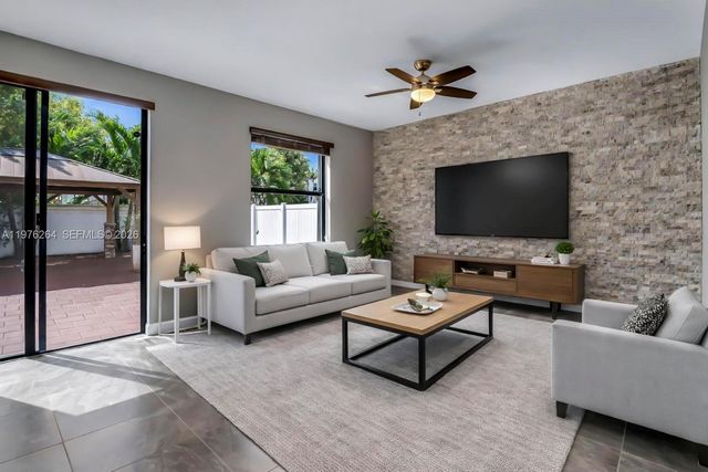 3440 W 100th Ter, Hialeah, FL 33018