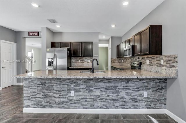 3440 W 100th Ter, Hialeah, FL 33018