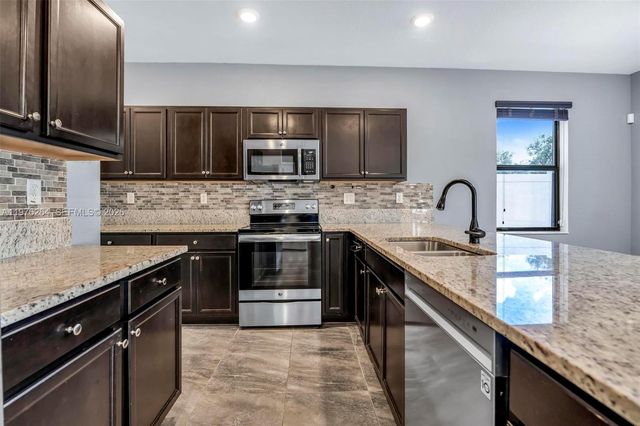 3440 W 100th Ter, Hialeah, FL 33018