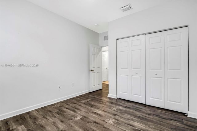 3440 W 100th Ter, Hialeah, FL 33018