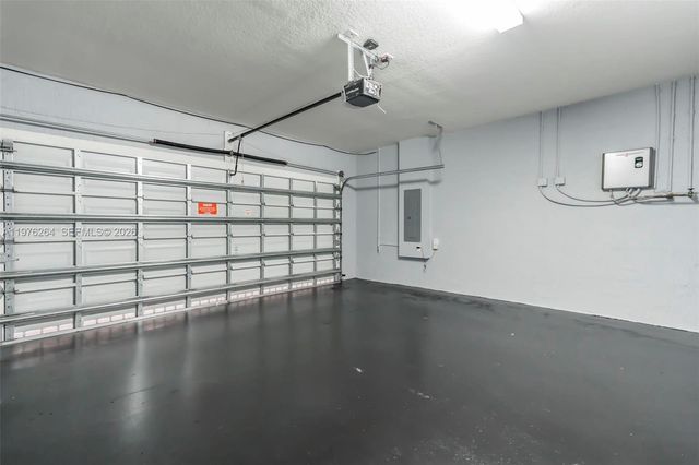 3440 W 100th Ter, Hialeah, FL 33018