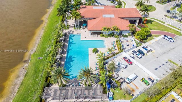 3440 W 100th Ter, Hialeah, FL 33018