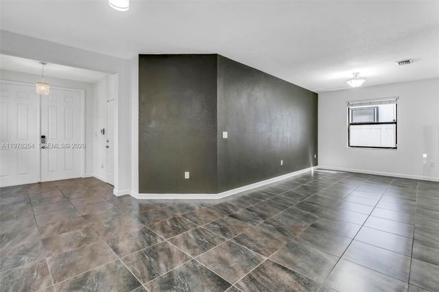 3440 W 100th Ter, Hialeah, FL 33018