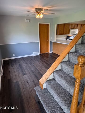 1102 S Lallendorf Road, Oregon, OH 43616