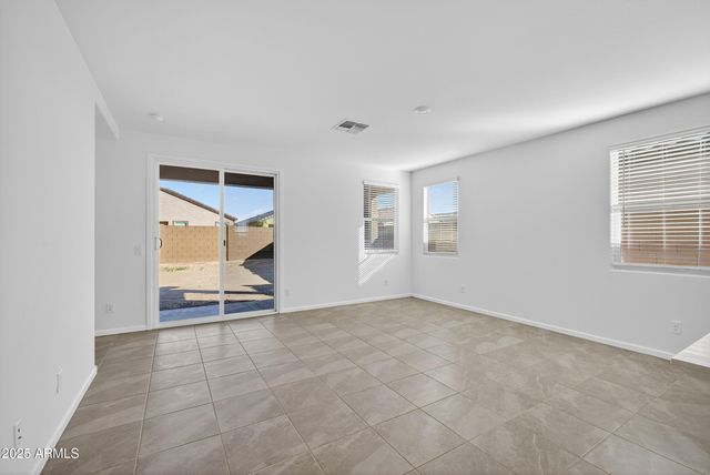 2994 E BARREL RACE Road, San Tan Valley, AZ 85140