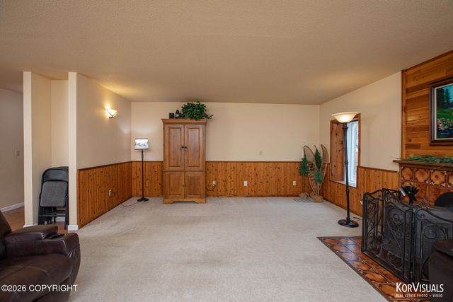 4401 Trapline Drive, Anchorage, AK 99516