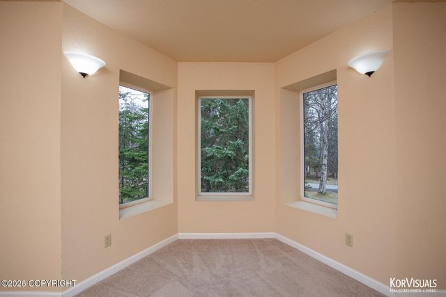 4401 Trapline Drive, Anchorage, AK 99516