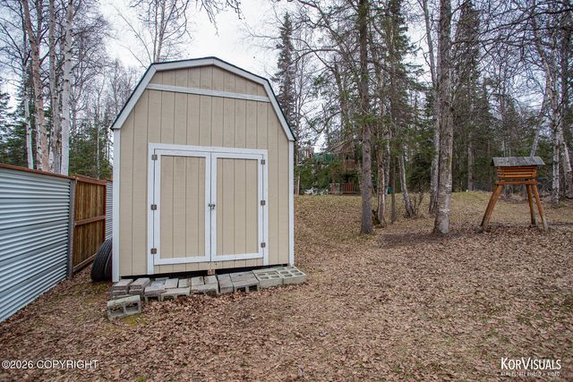 4401 Trapline Drive, Anchorage, AK 99516