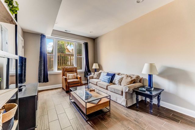 820 N Monticello Avenue, Chicago, IL 60651