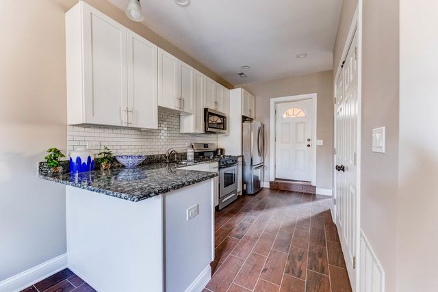 820 N Monticello Avenue, Chicago, IL 60651