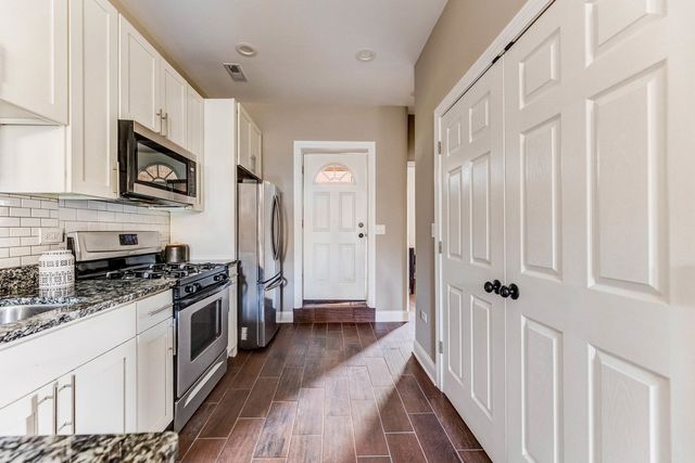 820 N Monticello Avenue, Chicago, IL 60651