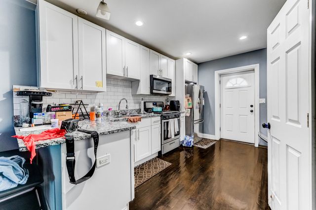 820 N Monticello Avenue, Chicago, IL 60651