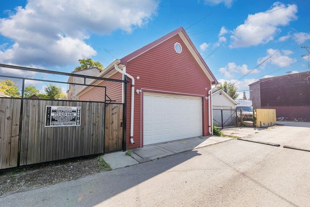 820 N Monticello Avenue, Chicago, IL 60651