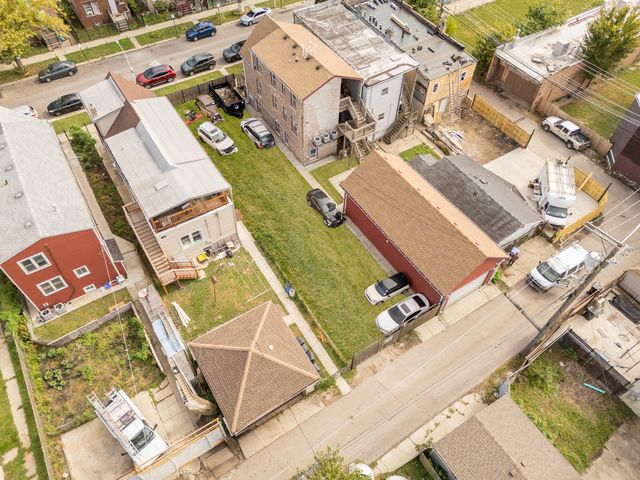 820 N Monticello Avenue, Chicago, IL 60651