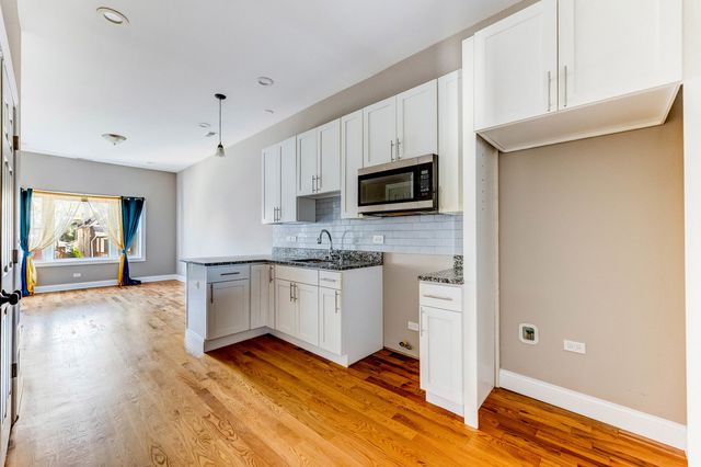 820 N Monticello Avenue, Chicago, IL 60651