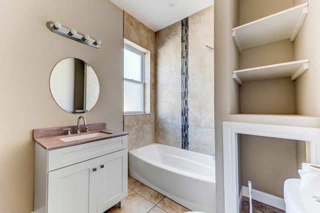 820 N Monticello Avenue, Chicago, IL 60651