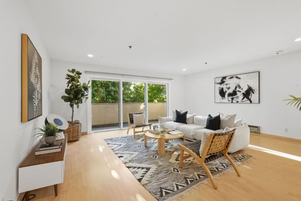 405 91st Street 27, Daly City, CA 94015