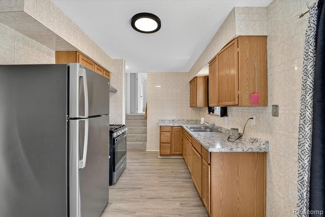 15924 Orchard Street, Romulus, MI 48174