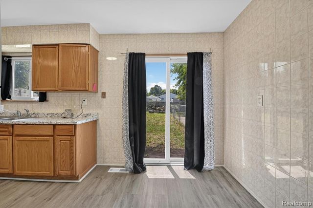 15924 Orchard Street, Romulus, MI 48174