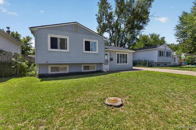 15924 Orchard Street, Romulus, MI 48174